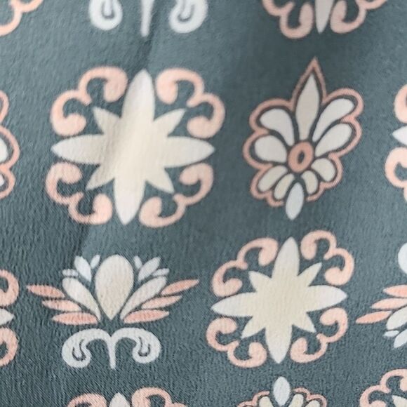 Loft Petite Gray Floral Smocked Babydoll Puff Short Sleeves Mini Dress Cute SP - Picture 9 of 10